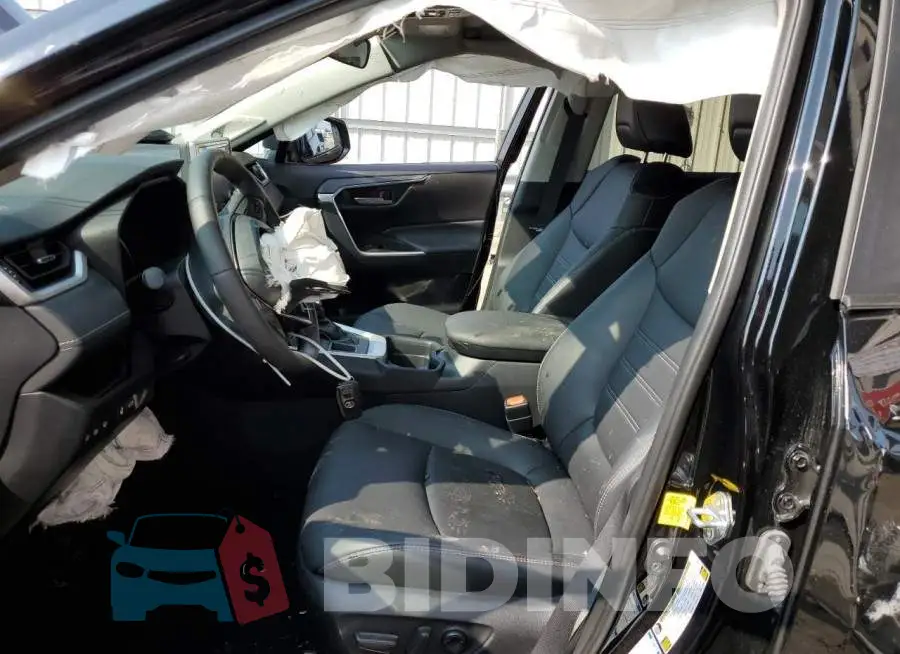 2T3A1RFV8MC230574 Photo# 7
