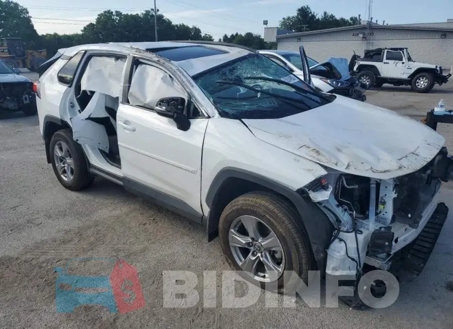2T3P1RFV8PW337945 Photo# 4
