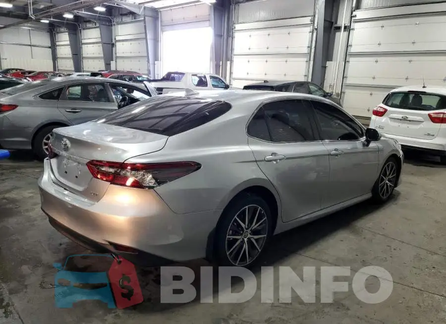 4T1F11AK3PU821587 Photo# 3