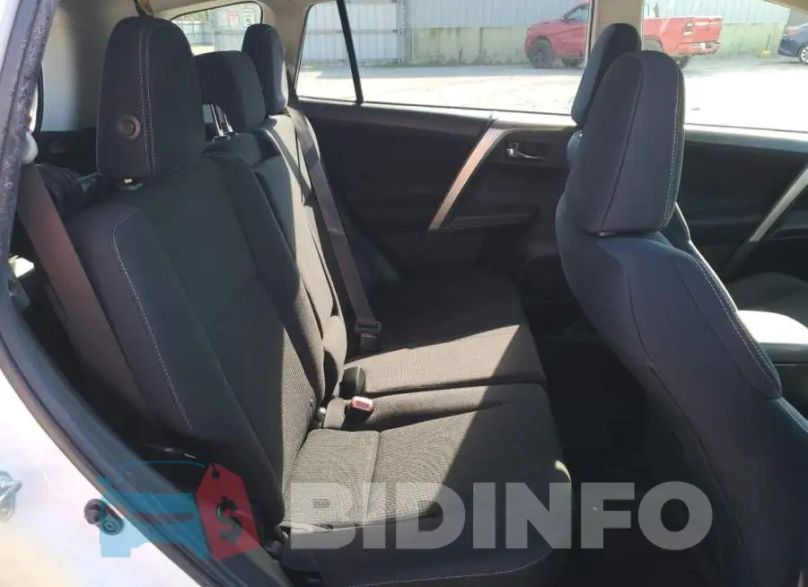 JTMRFREV7FD161574 Photo# 11