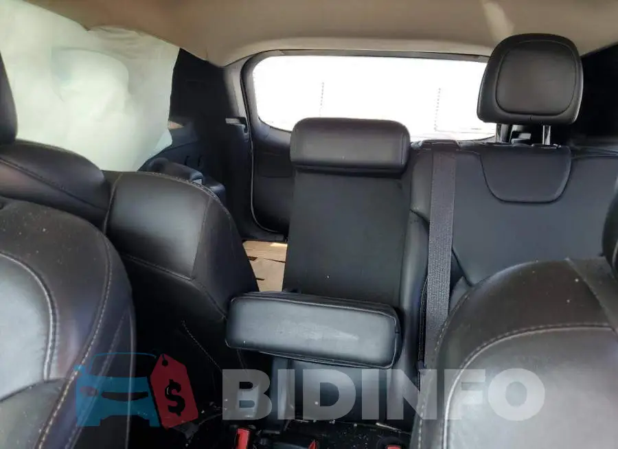 1C4PJLDB1GW158024 Photo# 10