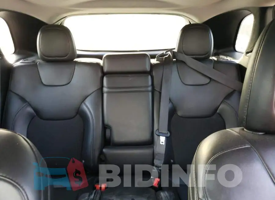 1C4PJLLB6KD130242 Photo# 10