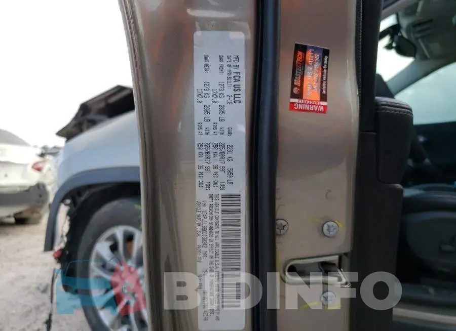 1C4PJLLB6KD130242 Photo# 14
