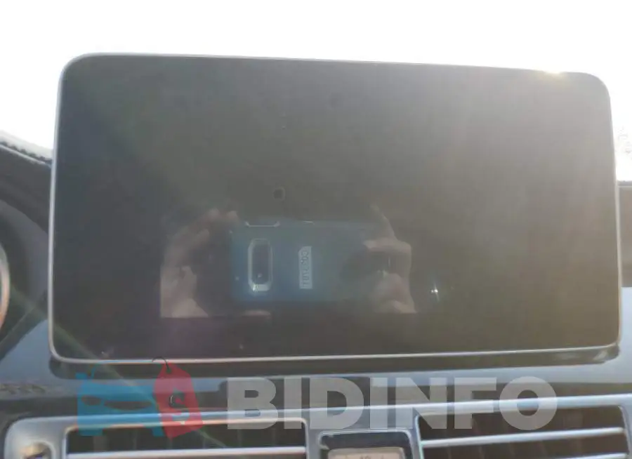 WDDLJ6HB6FA143143 Photo# 9