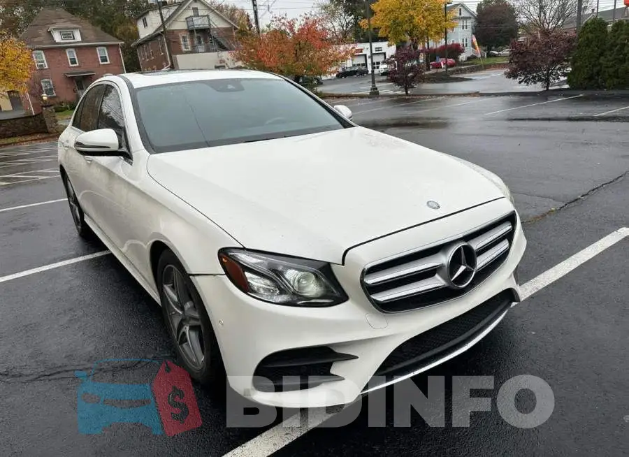 WDDZF4JB4HA117332 Photo# 4