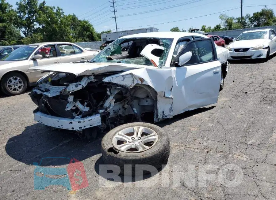 2C3CDXBG5FH840028 Photo# 2