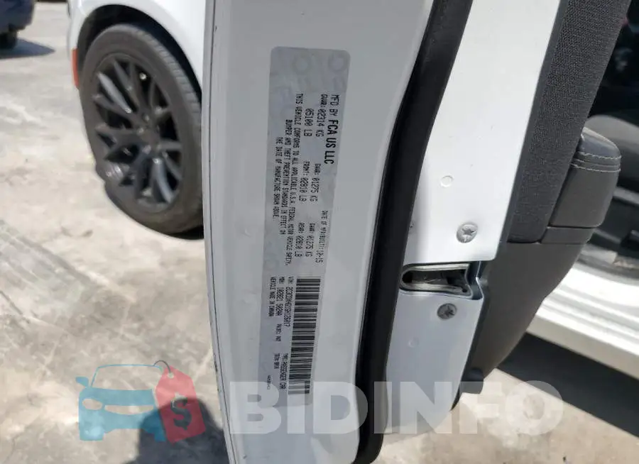 2C3CDXHG1GH126017 Photo# 12