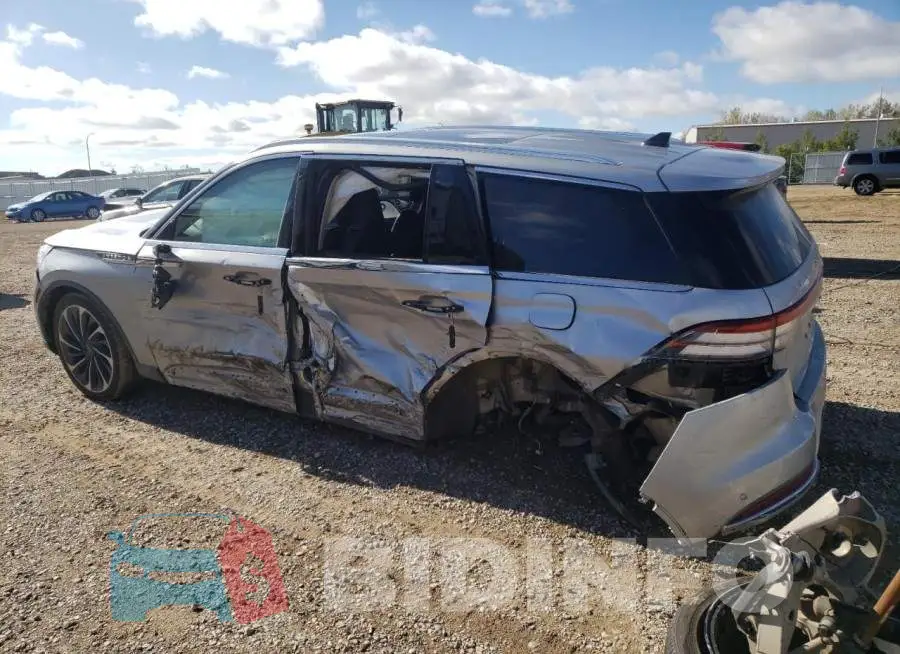 5LM5J7XC5MGL11831 Photo# 2