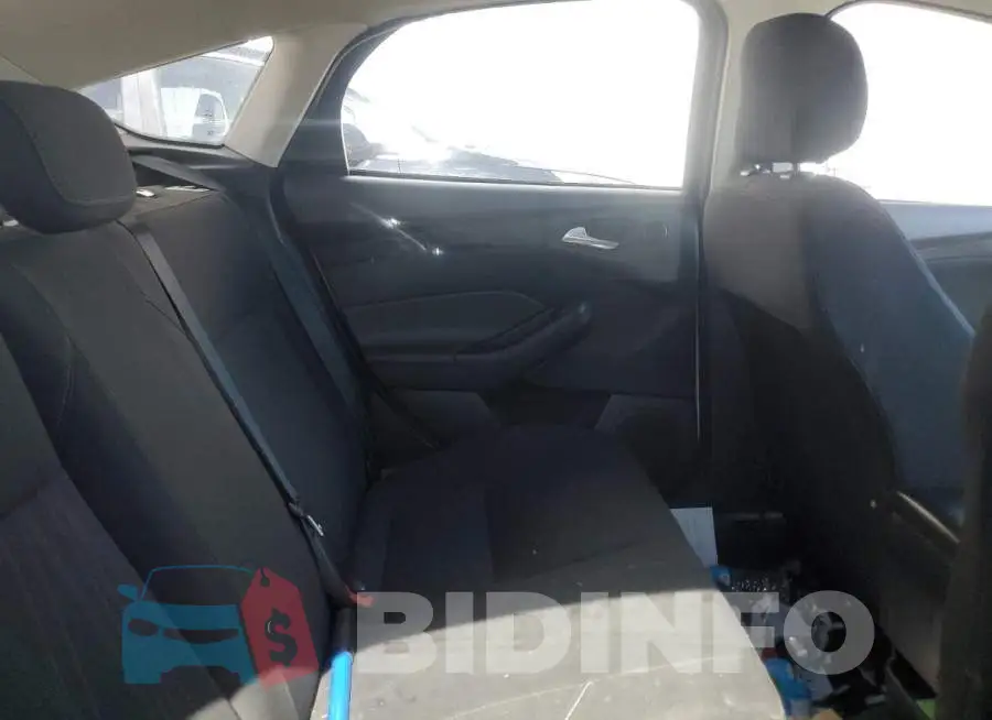 1FADP3M28JL240896 Photo# 10