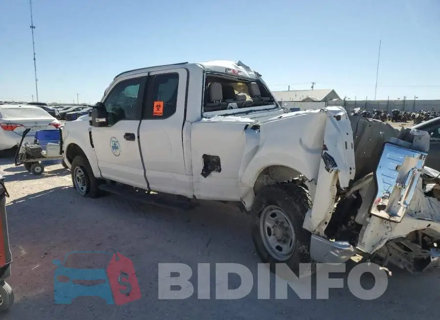 1FT7X2B67JEC93472 Photo# 2