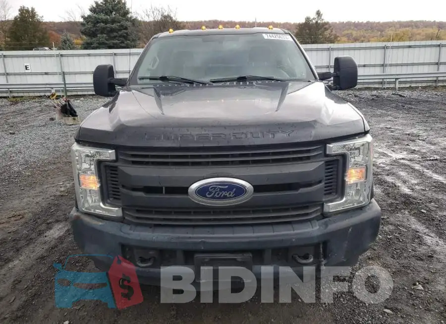 1FTBF2A62HEE31153 Photo# 5