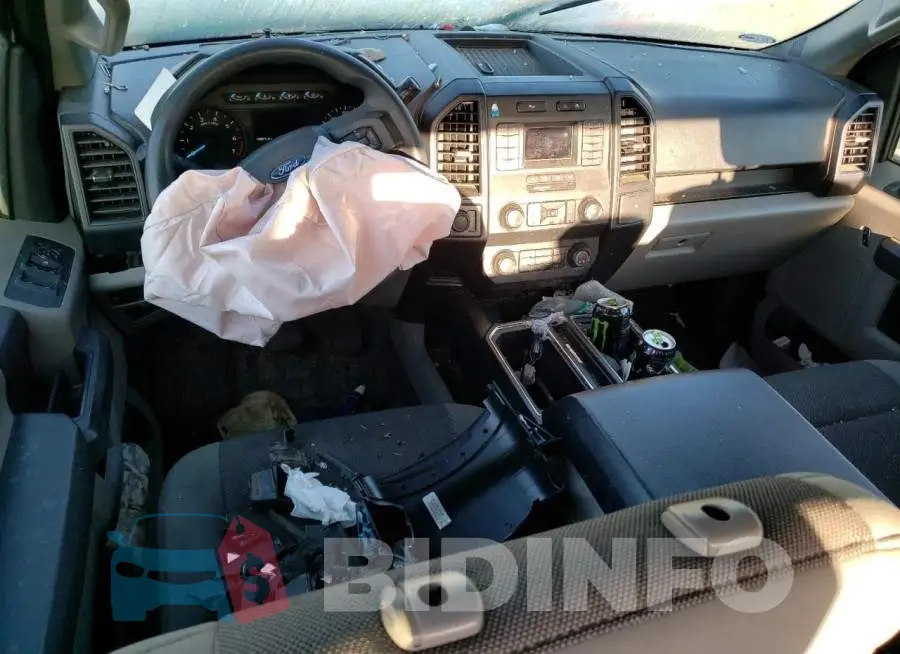 1FTEW1EP4KKD13897 Photo# 8