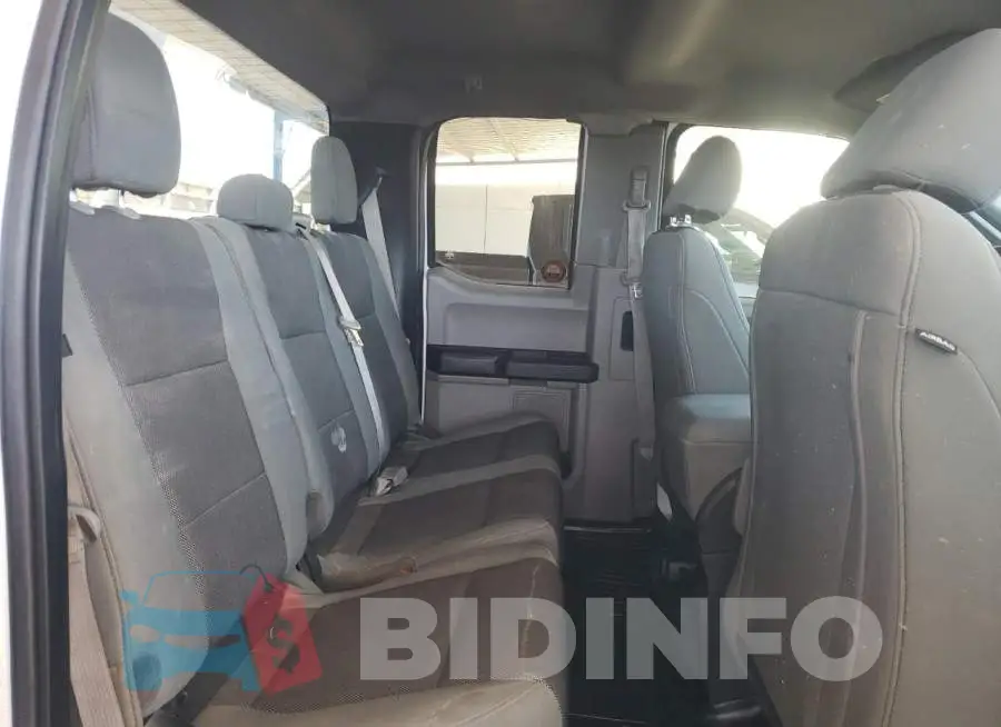 1FTFX1E54JKF30932 Photo# 10