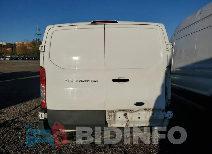 1FTYR1ZM6HKB53356 Photo# 6