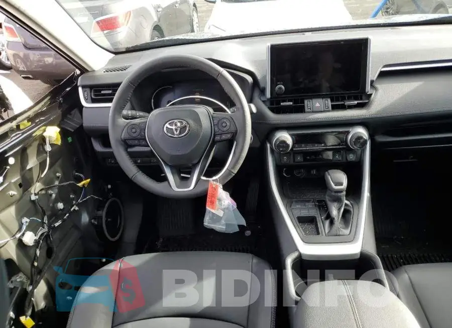 2T3C1RFV4PC238989 Photo# 8