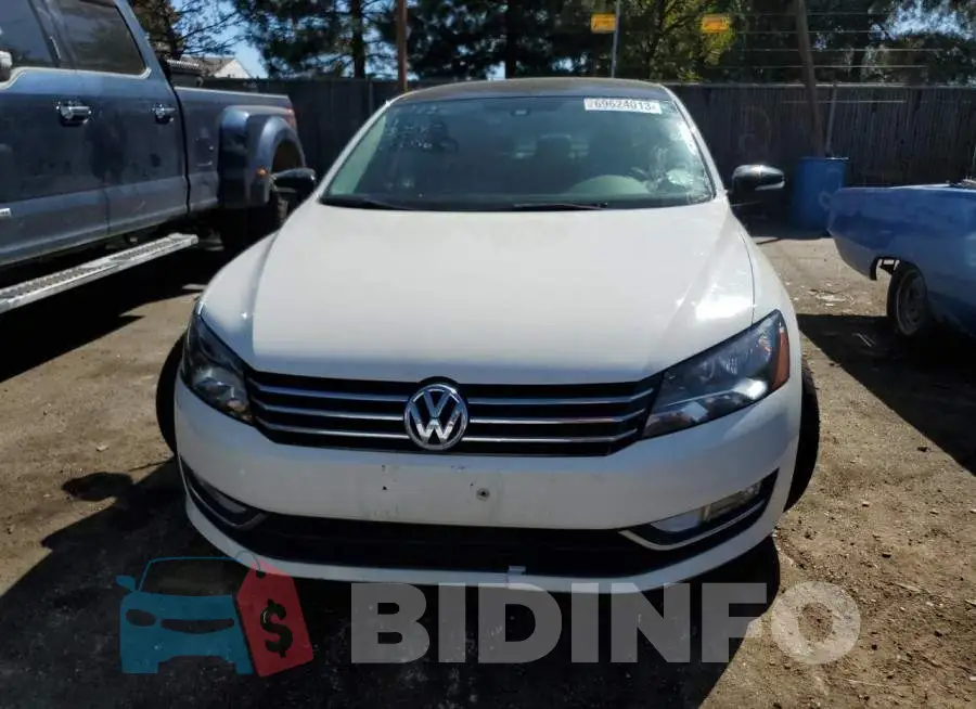 1VWBS7A36FC070367 Photo# 5