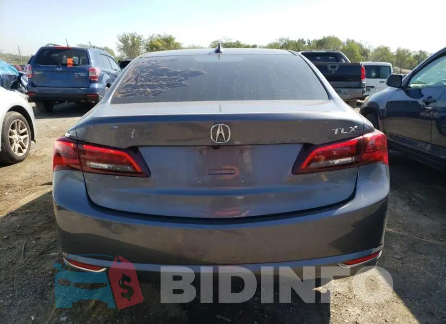 19UUB2F53HA004674 Photo# 6