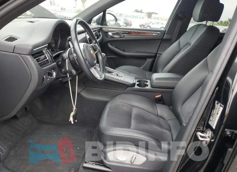 WP1AA2A55MLB00735 Photo# 7