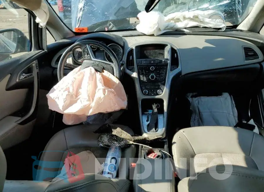 1G4PW5SK3G4162177 Photo# 8