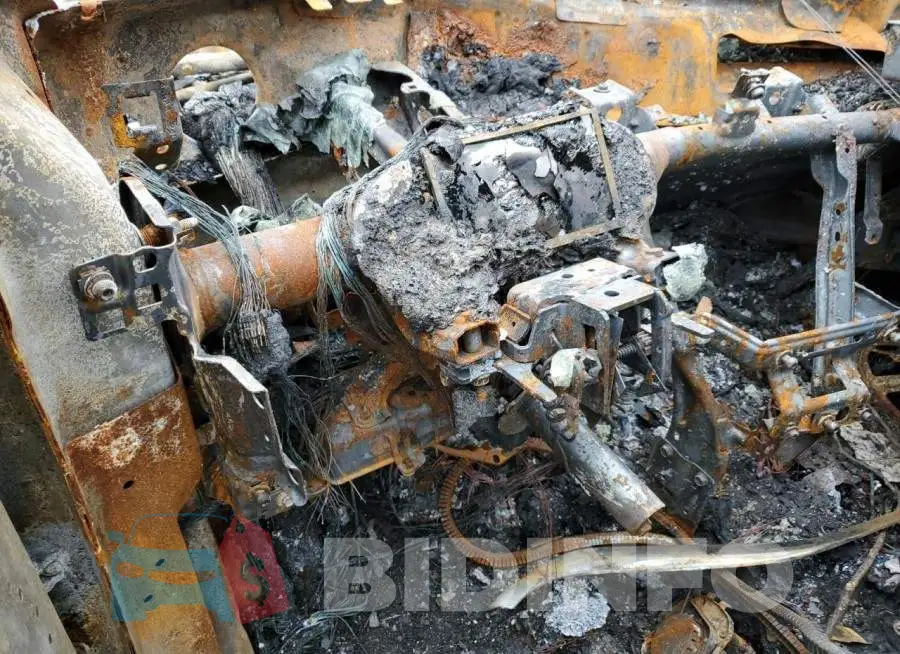 3C4NJDCB8LT119915 Photo# 9