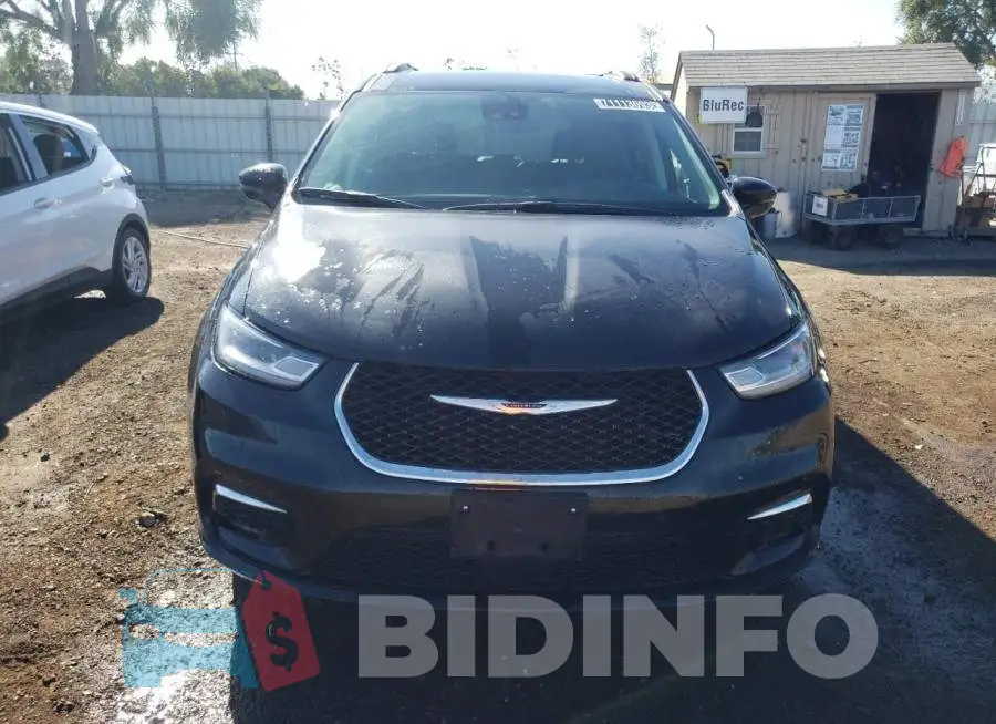 2C4RC1BG5NR197176 Photo# 5