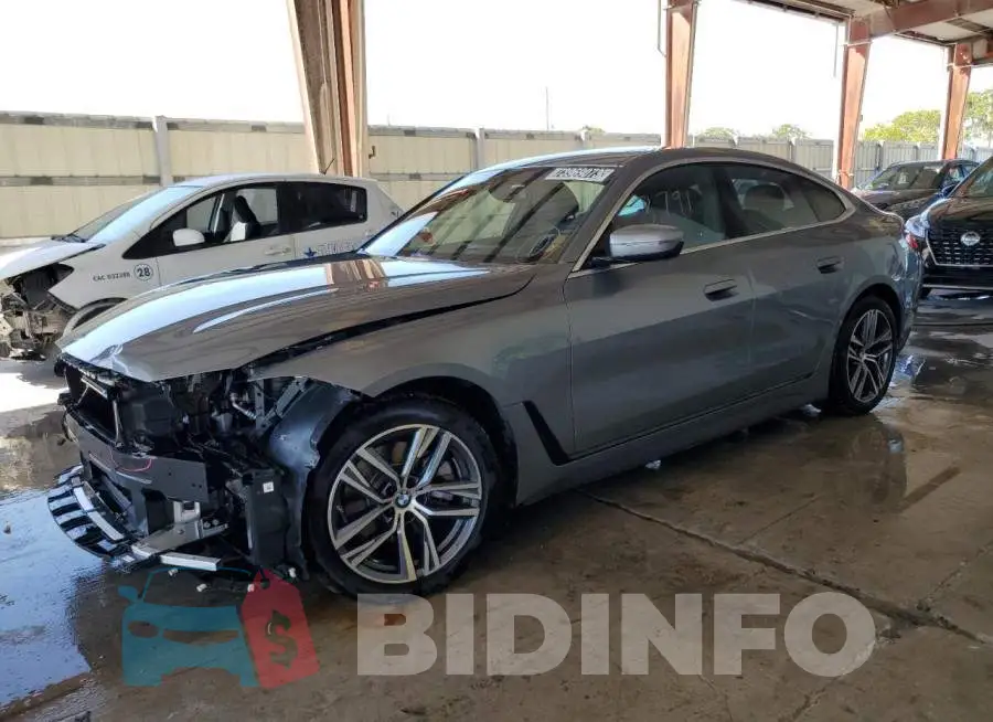 WBA63AV04RFR59862 Photo# 1