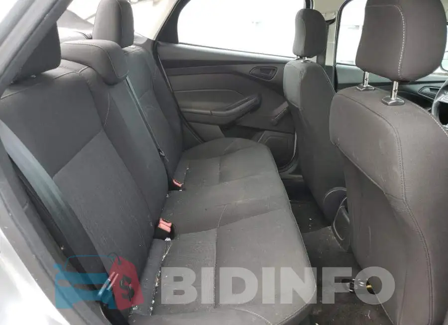 1FADP3E29GL252076 Photo# 10