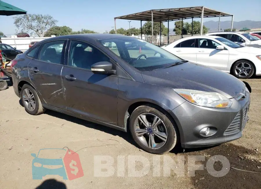 1FADP3F23EL349818 Photo# 4