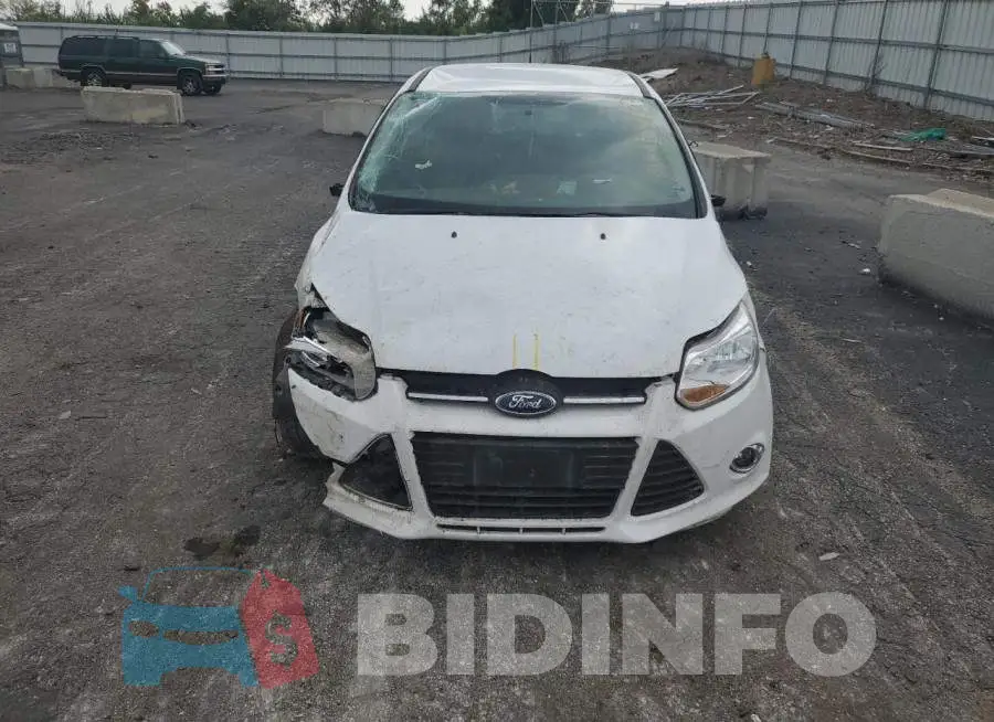 1FADP3F24EL418967 Photo# 5