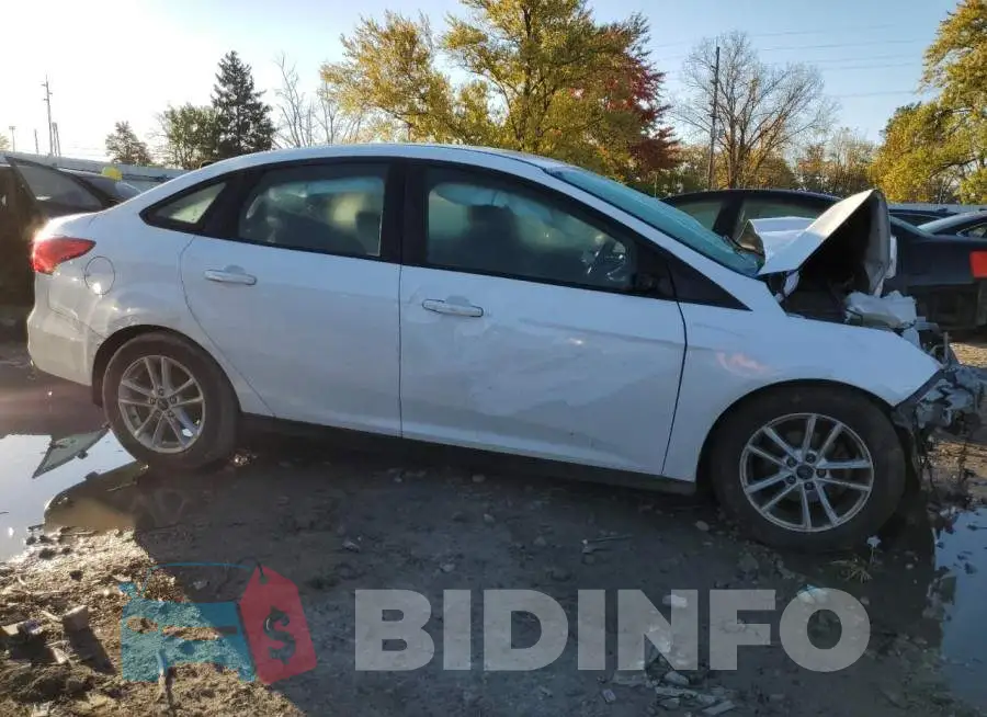 1FADP3F26JL228503 Photo# 4