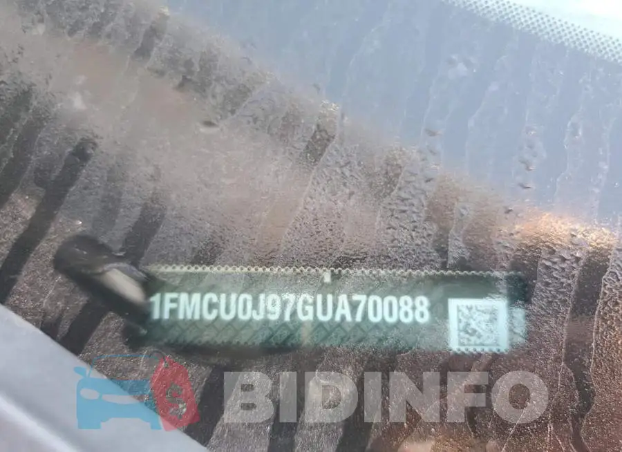 1FMCU0J97GUA70088 Photo# 13