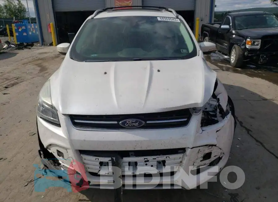 1FMCU9J96FUB10275 Photo# 5