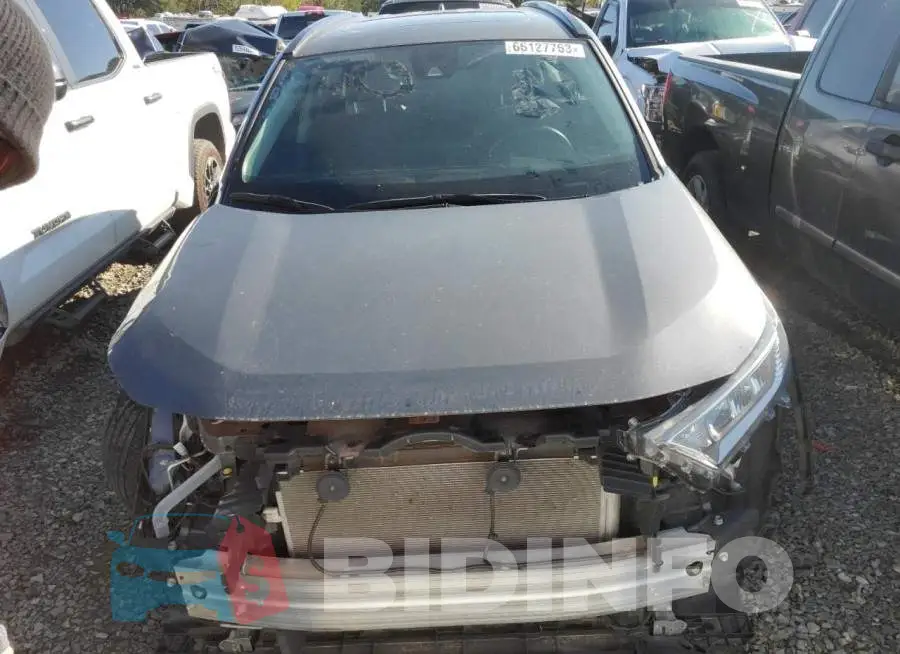 2T3C1RFV1MW158527 Photo# 5