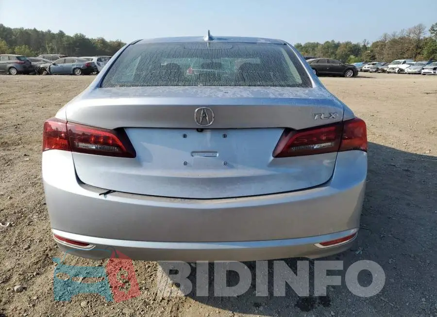 19UUB2F35FA023819 Photo# 6