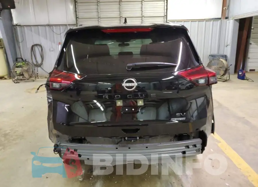 JN8BT3BA2PW009446 Photo# 6