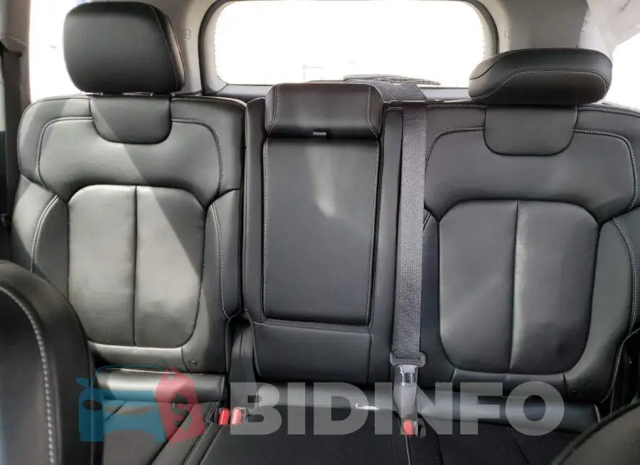 1C4RJGBG9N8631037 Photo# 10