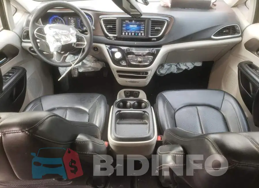 2C4RC1DG4LR257393 Photo# 8