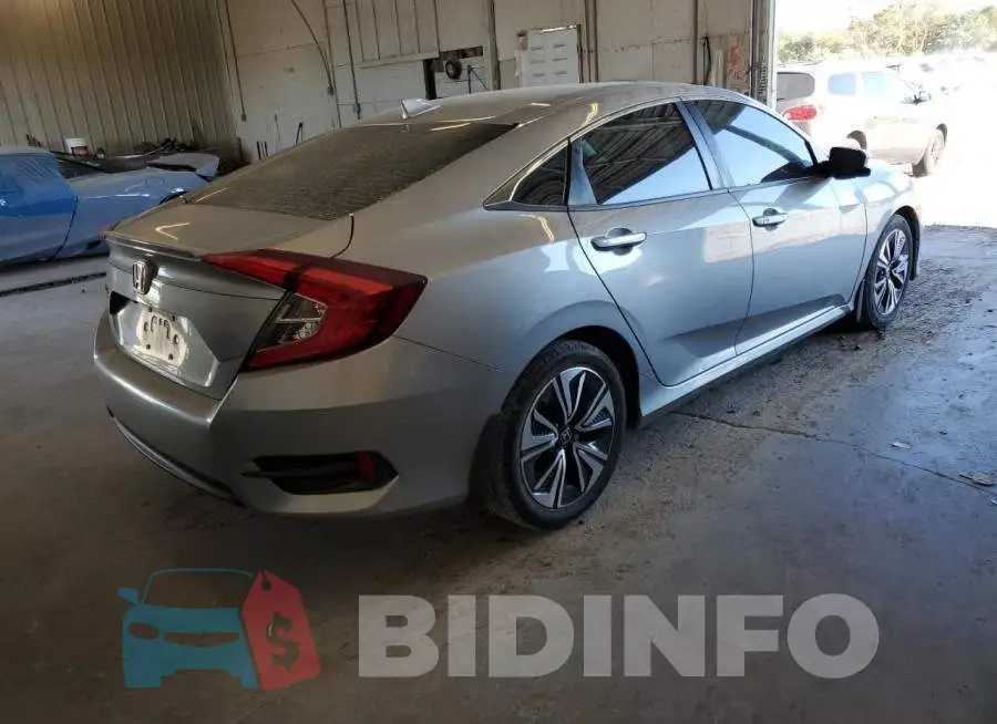 19XFC1F30HE028568 Photo# 3