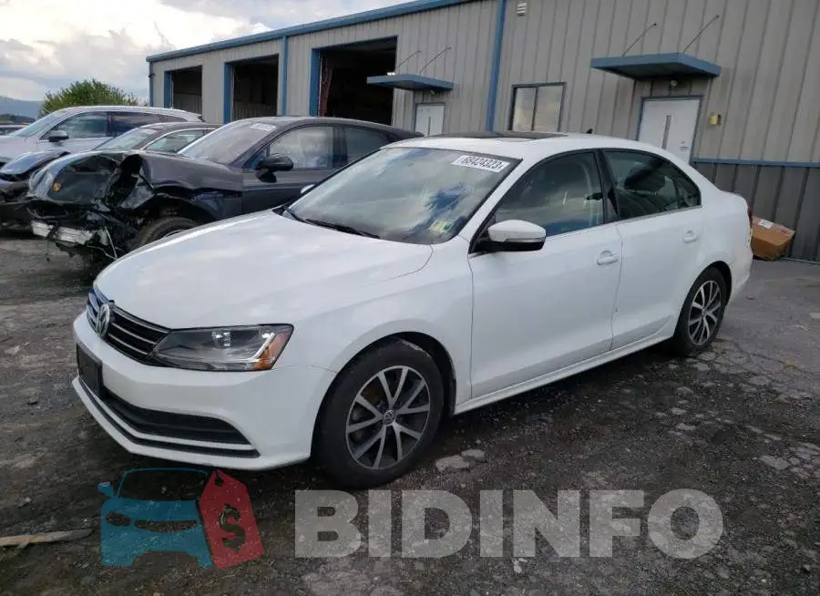 3VWB67AJ4HM358215 Photo# 1