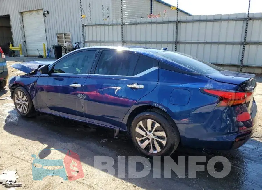 1N4BL4BV1KC107744 Photo# 2