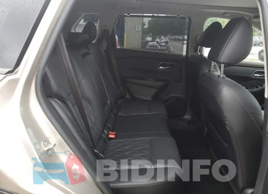 JN8BT3DD8NW274828 Photo# 11