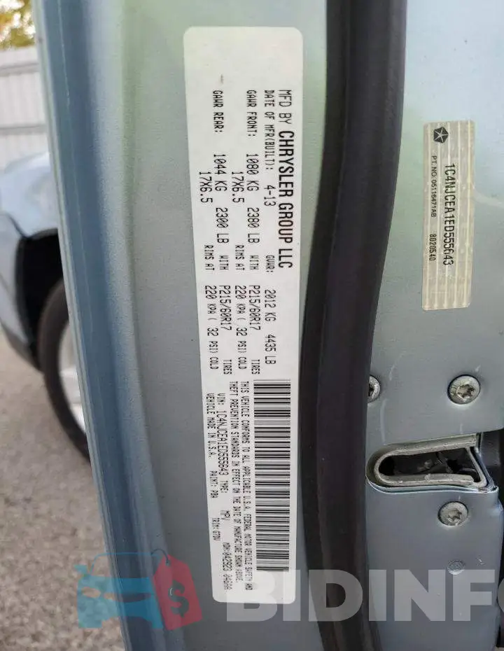 1C4NJCEA1ED555643 Photo# 13