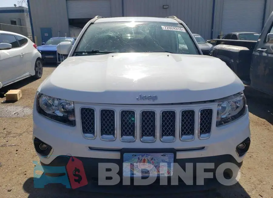 1C4NJCEB0HD185427 Photo# 5
