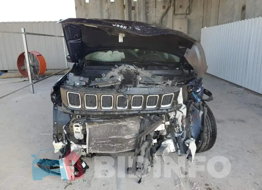 3C4NJCBB3LT102581 Photo# 5