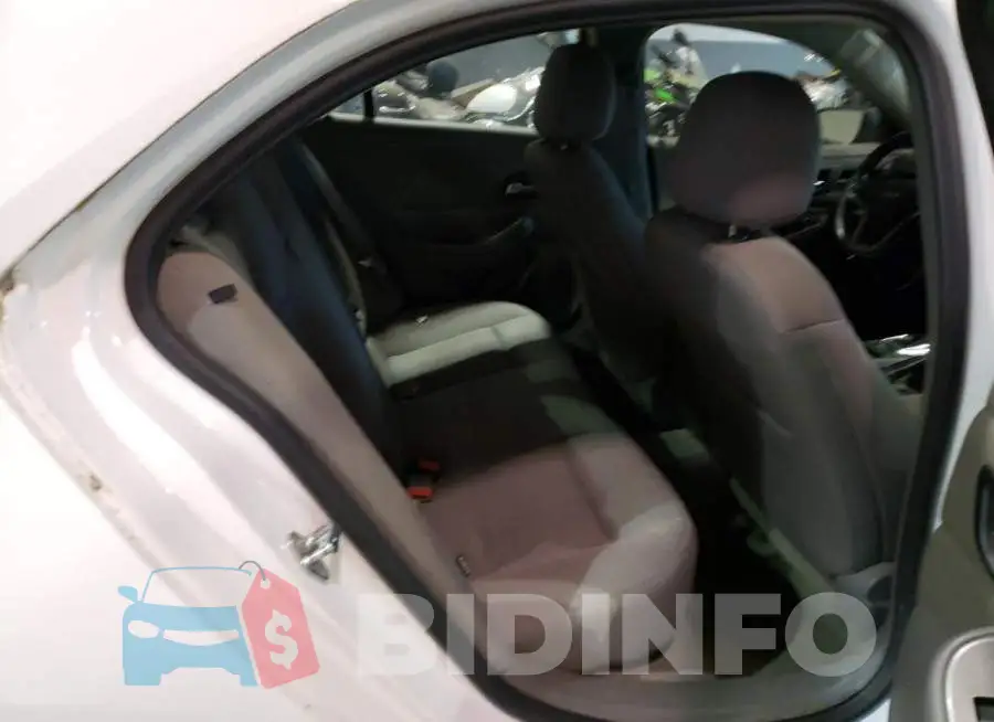 1G11B5SL2FF311933 Photo# 10