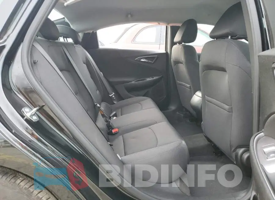 1G1ZB5ST3NF203886 Photo# 10