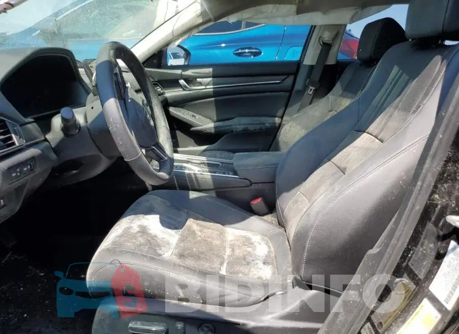 1HGCV2F91KA033703 Photo# 7
