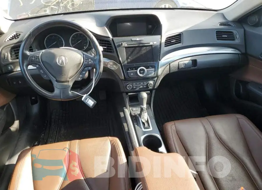 19UDE2F70KA011517 Photo# 8