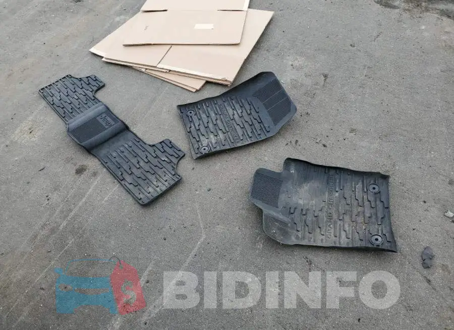 1C4RJFLG9HC671550 Photo# 12