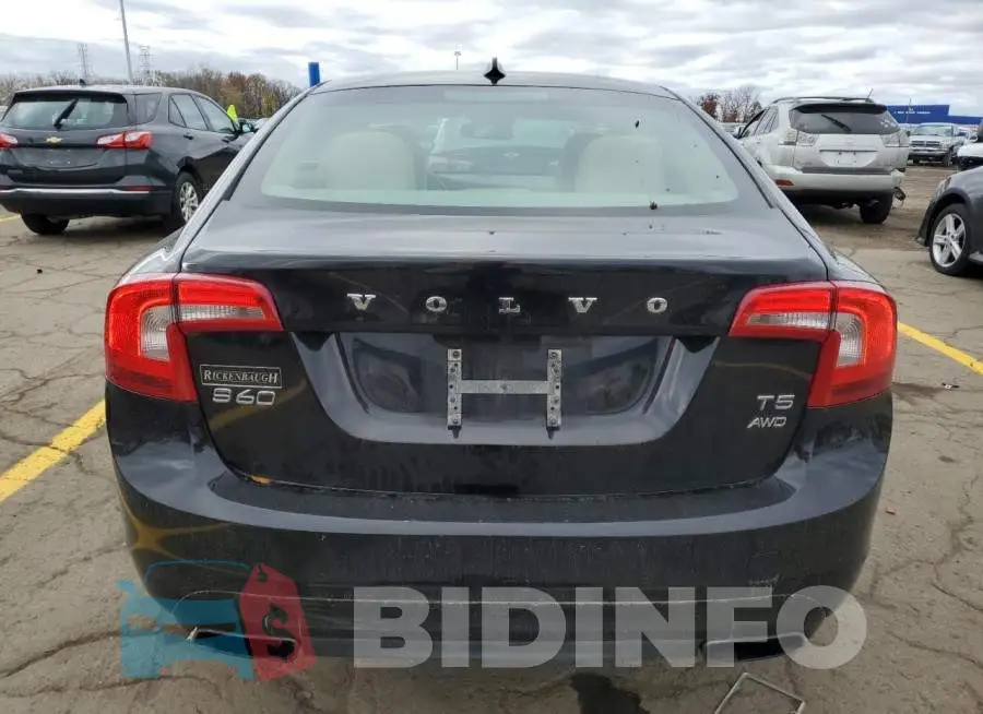 YV1612TB7F1305847 Photo# 6